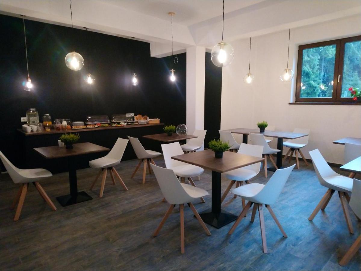 Willowa Chata Dzianisz Luaran gambar